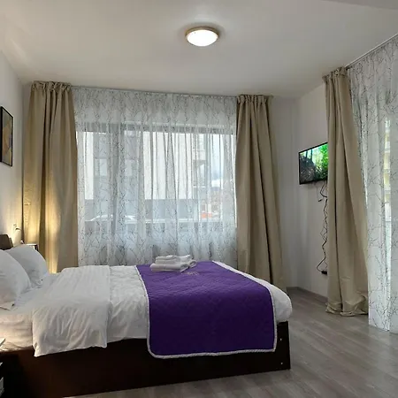 Town Coresi Mall Area By Glam Story - Parking Option
