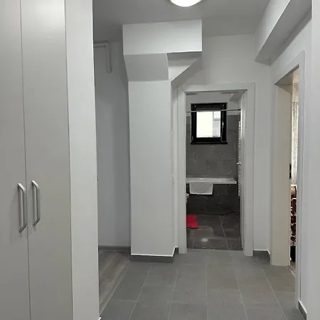 Apartamento Town Coresi Mall Area By Glam Story - Parking Option *