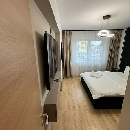 Town Coresi Mall Area By Glam Story - Parking Option Apartamento