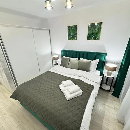 Town Coresi Mall Area By Glam Story - Parking Option Apartman