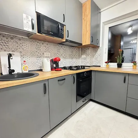 Apartamento Town Coresi Mall Area By Glam Story - Parking Option *