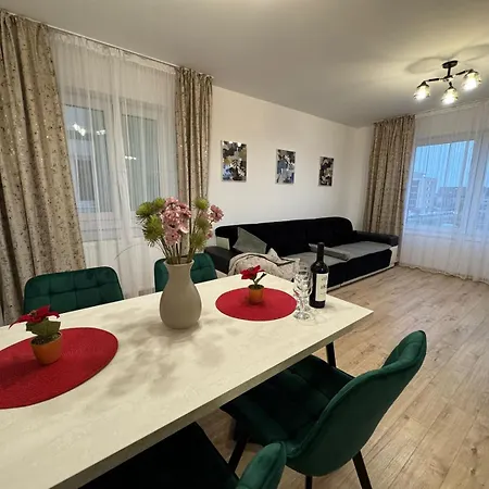 Town Coresi Mall Area By Glam Story - Parking Option Apartamento